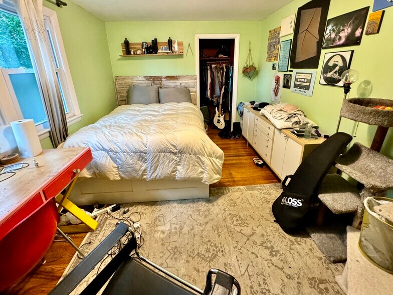 *Pictures are representative samples of the advertised unit. In some cases, the actual units you tou - 64 Ridgemont St