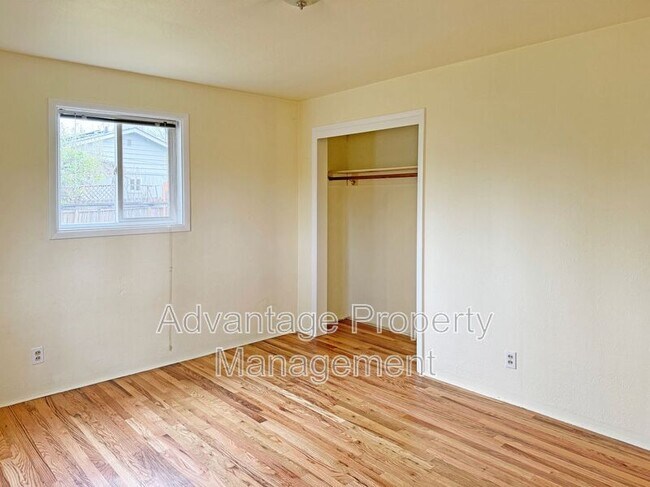 Building Photo - 2315 NW Circle Blvd