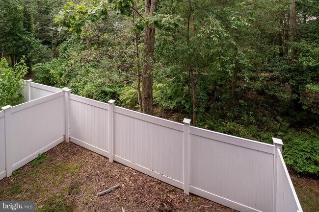 Building Photo - 7530 Stonehouse Run Dr