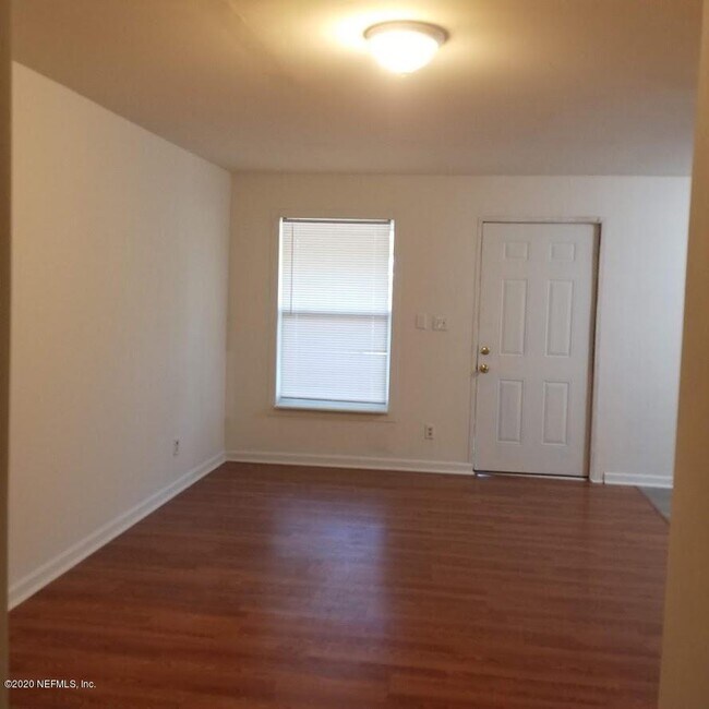 Building Photo - 4651 Ken Knight Dr N
