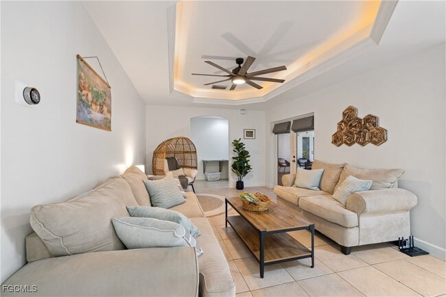 Building Photo - 2309 SW 27th St