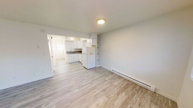 Building Photo - Open-House 6/6 and 6/7 2:30 to 3:30! Call ...