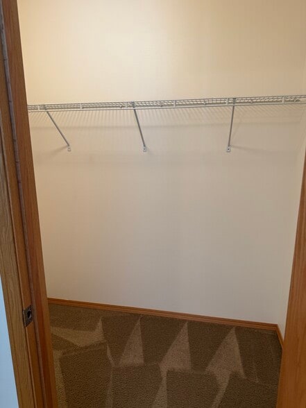 Building Photo - 1015 N Baker Ave