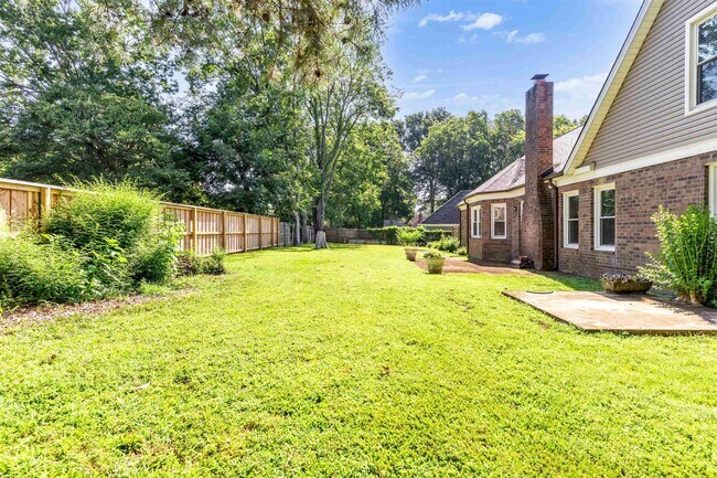 Building Photo - 636 N Fox Chase Cove