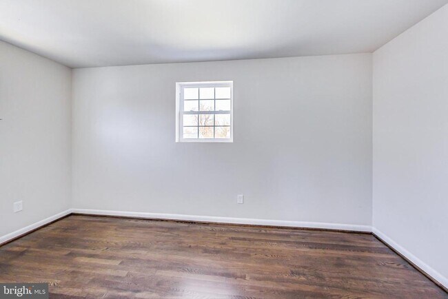 Building Photo - 4617 Creek Shore Dr