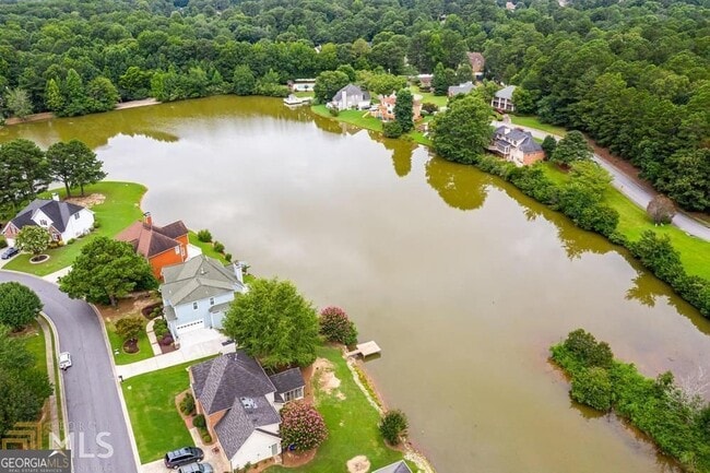 Building Photo - 225 Heritage Lake Dr