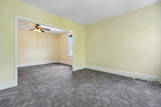 Building Photo - 7 Beekman St