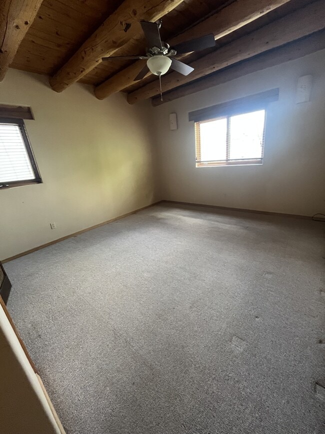 Building Photo - 120 Los Cordovas