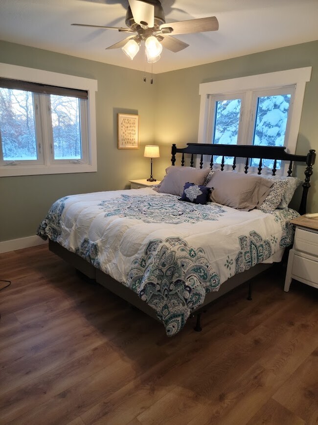 Master bedroom - 2836 Sleepy Hollow Rd