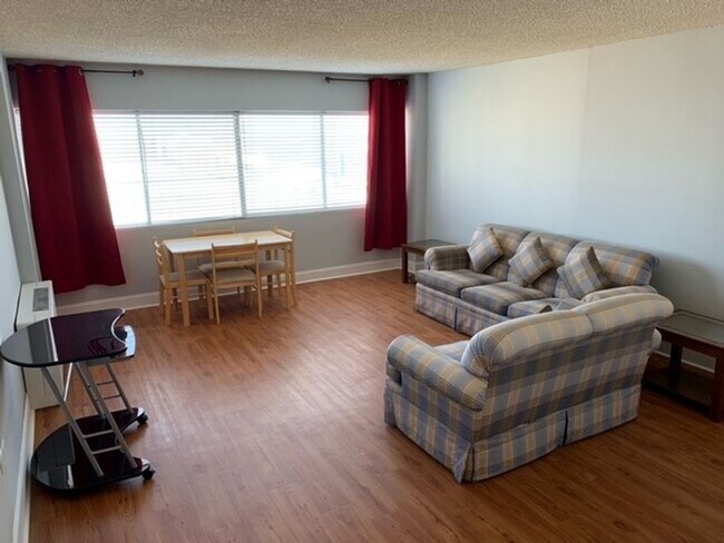 Building Photo - sp102