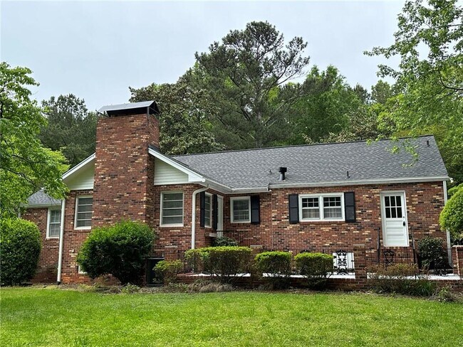 Building Photo - 520 Coleman Dr