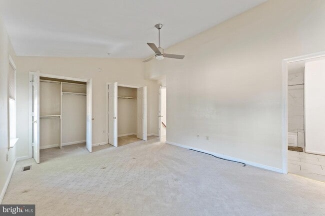 Building Photo - 127 College Station Dr