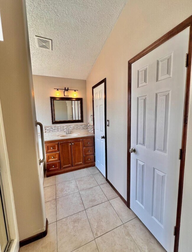 Building Photo - 10408 Paso Fino Pl SW