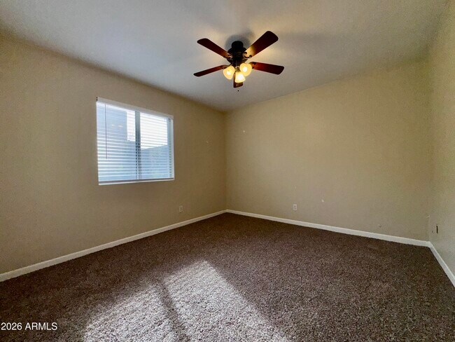 Building Photo - 546 S Allred Dr