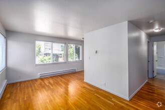 Interior Photo - The Standard