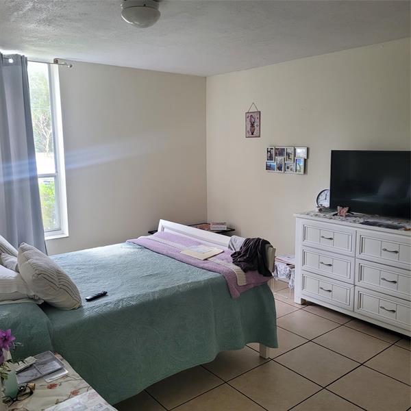 Building Photo - 7173 Orange Dr