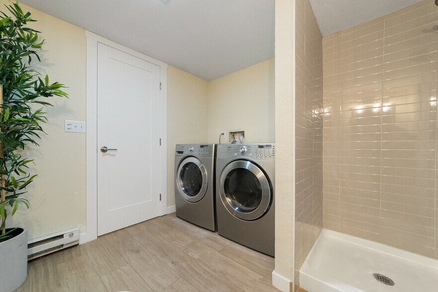 Building Photo - 3906 Silverheels Dr