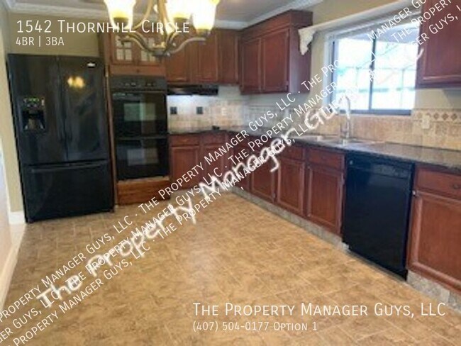 Building Photo - 1542 Thornhill Cir