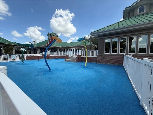 Building Photo - 19138 Meadow Pine Dr