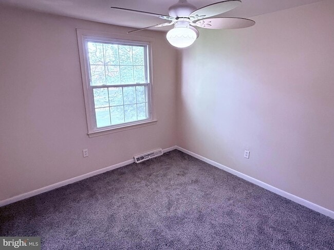 Building Photo - 3334 Tidewater Ct
