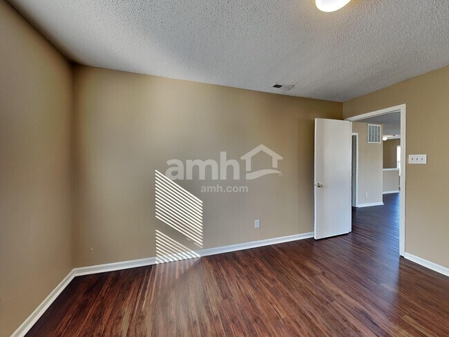 Building Photo - 1968 Prairie Sky Ln