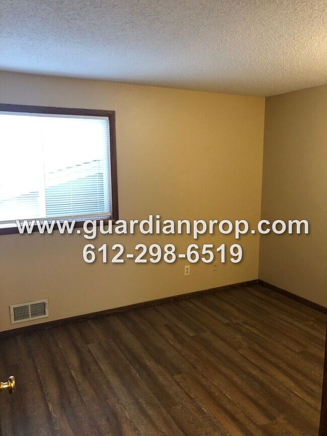 Building Photo - 2190-2194 Coon Rapids Blvd