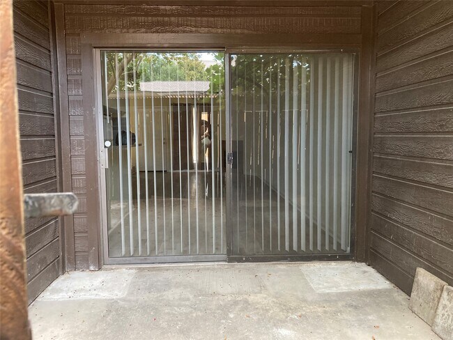 Building Photo - 2601 S Braeswood Blvd