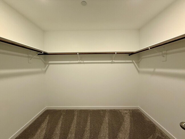 Building Photo - BRAND NEW 3 BED 2.5 BATH 2 BALCONY 2 CAR GARAGE TOWNHOUSE IN HENDERSON FOR RENT!!