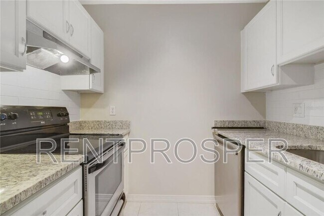 Building Photo - 3244 S Semoran Blvd