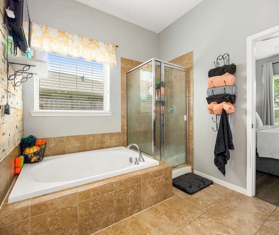 Building Photo - 3015 Crescent Oaks Park Ln