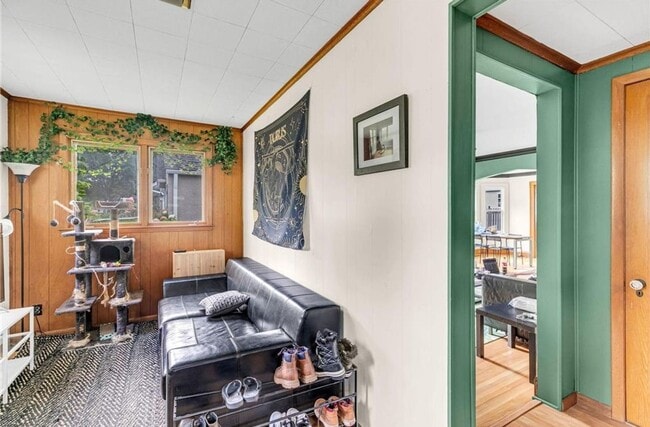 Primary Photo - Awesome 2 BR/1 BA Single-Family Home in Ro...