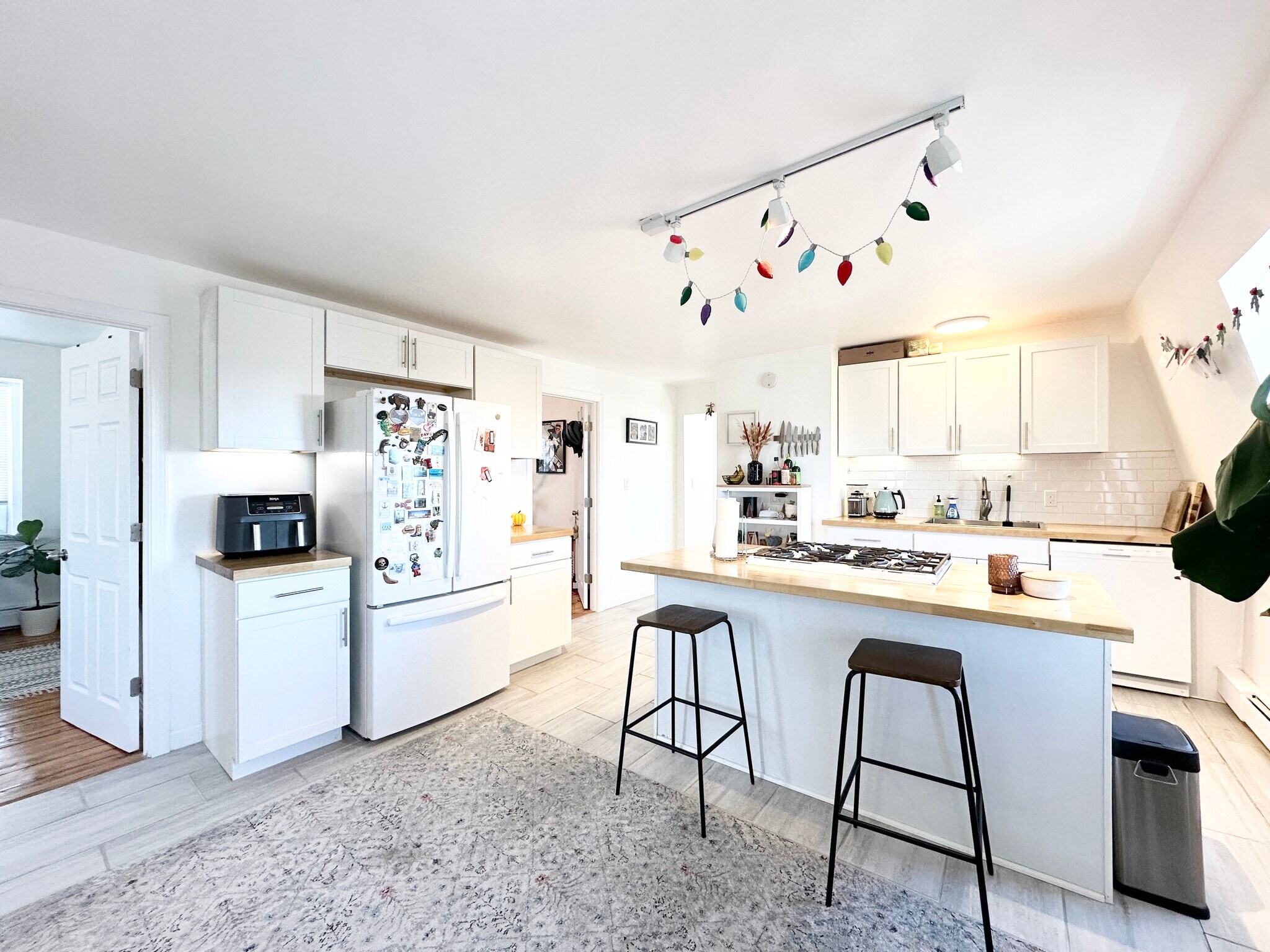 Building Photo - 44 Woodbine St