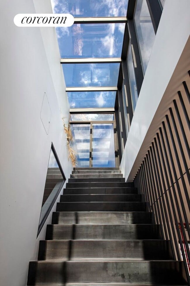 Building Photo - 39 Lispenard St