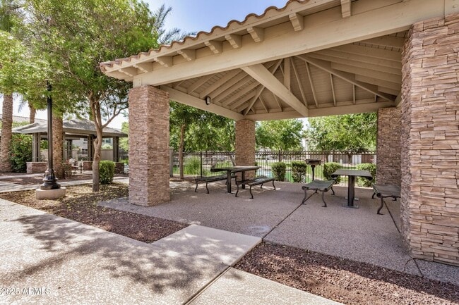 Building Photo - 2631 S Sulley Dr