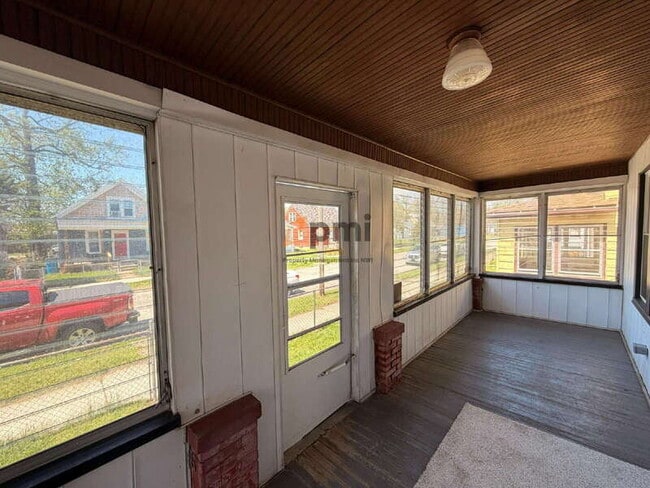 Building Photo - 215 N Woodland Ave