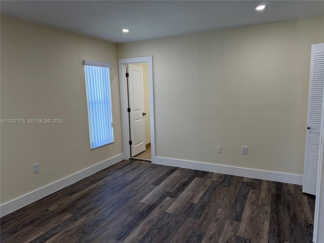 Building Photo - 13521 SW 65th Ln