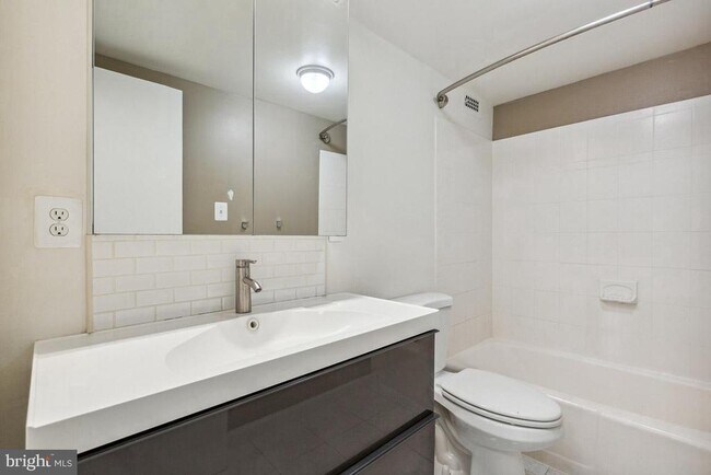 Building Photo - 5225 Pooks Hill Rd