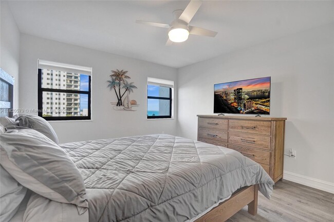 Building Photo - 1201 S Ocean Dr