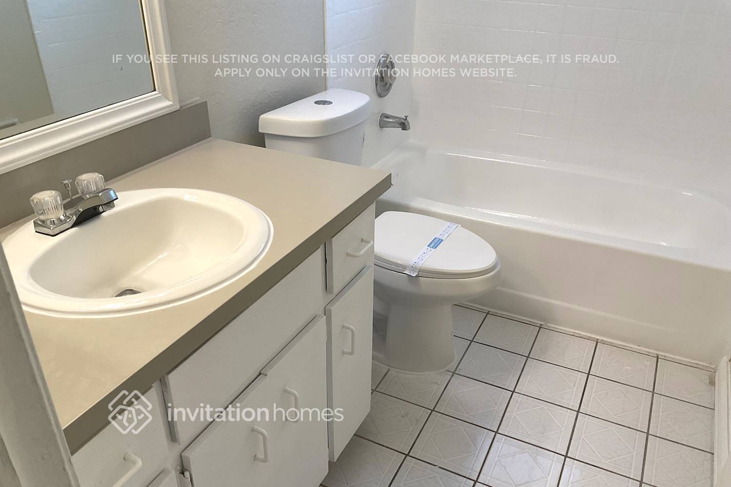 Building Photo - 5857 79th Ave