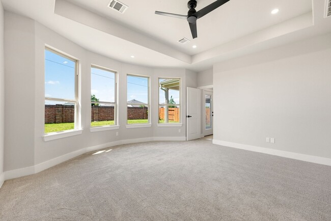 Building Photo - 1221 Woodflower Dr