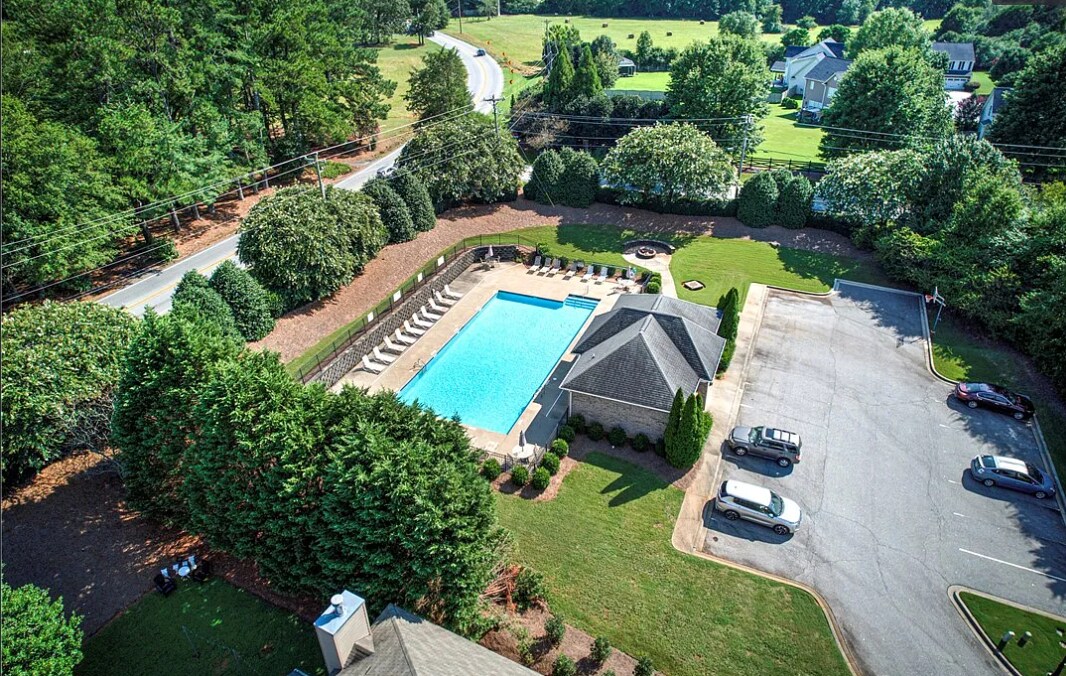 Building Photo - 106 Kettle Oak Way