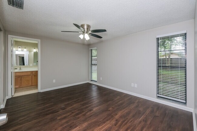 Building Photo - 16023 Eagle River Way