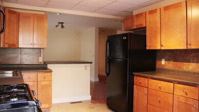 Building Photo - 137 Park St