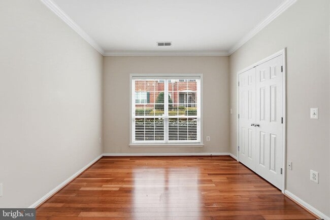 Building Photo - 4850 Eisenhower Ave