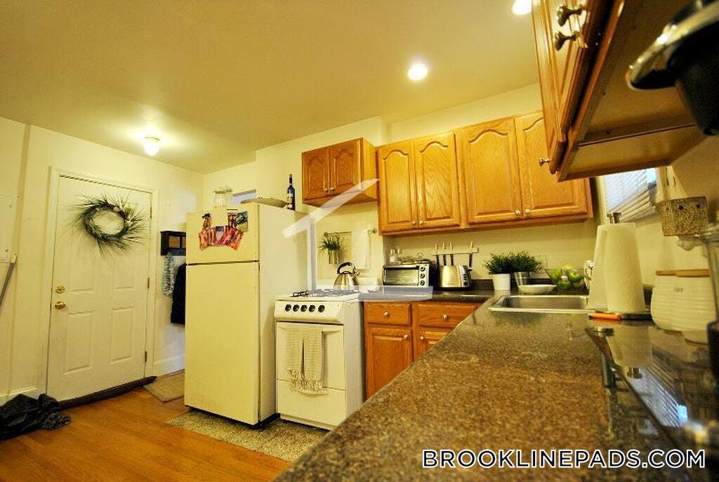 Building Photo - 214 Freeman St