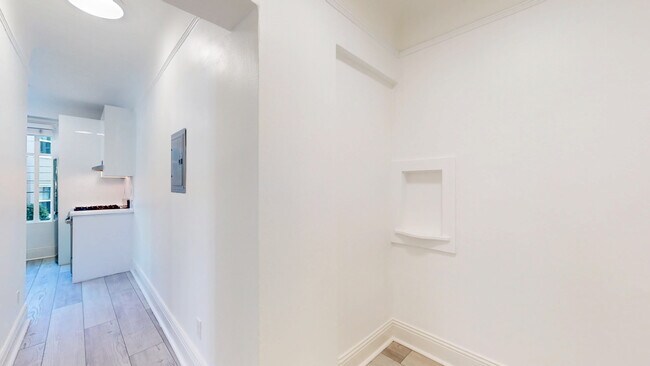 Building Photo - 3272 21st St