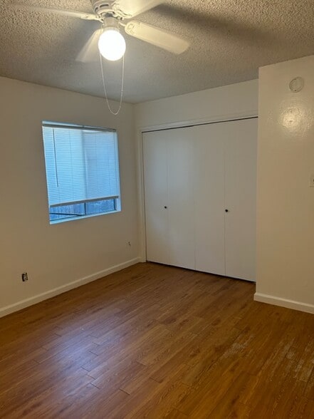 Building Photo - 2616 N Half Moon Dr