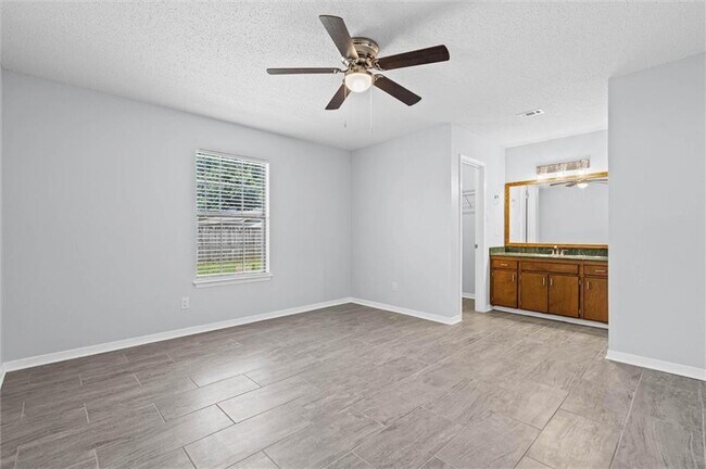 Building Photo - 1040 Smokerise Dr