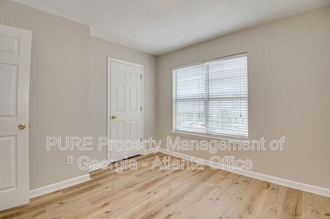 Building Photo - 126 Brittany Way