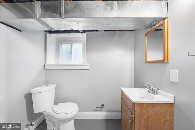 Building Photo - 1240 S 56th St